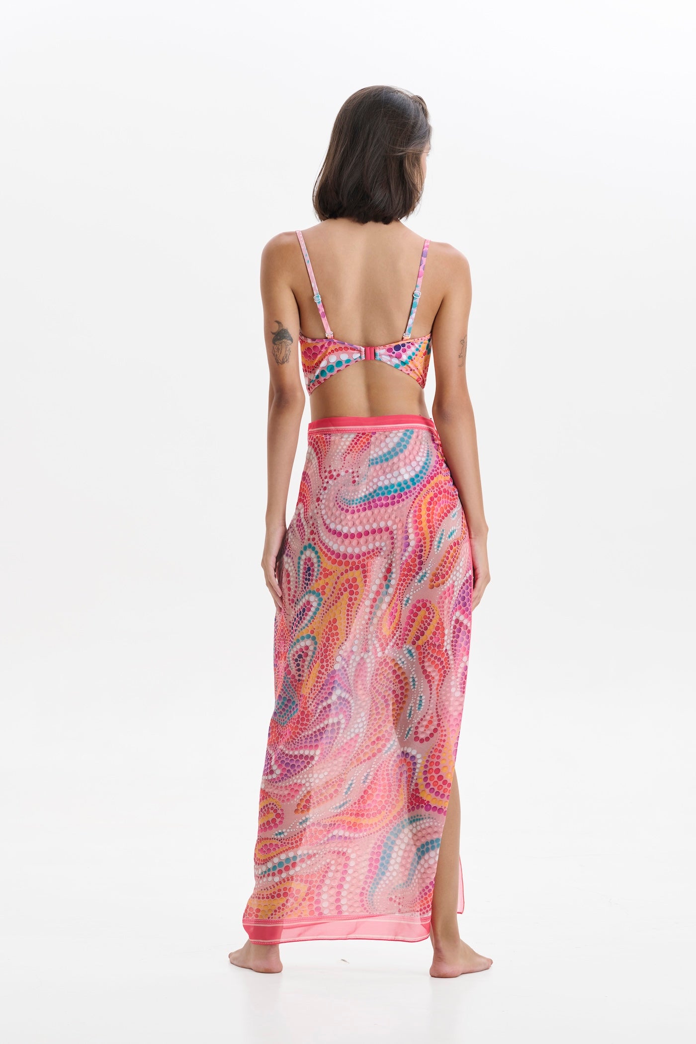 LUNAS SARONG